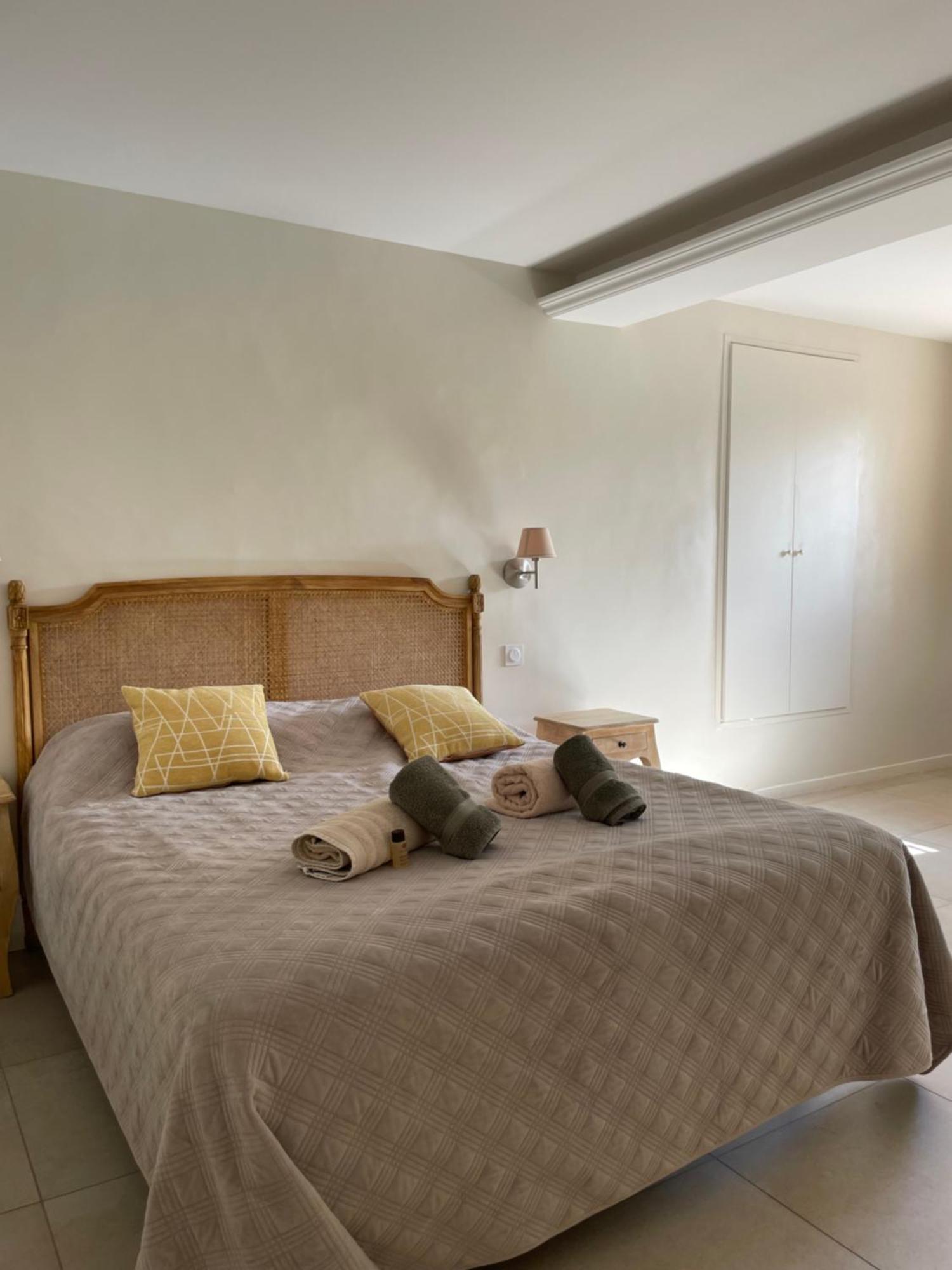 Le Chateau Des Costes Le Castellet  Exterior foto