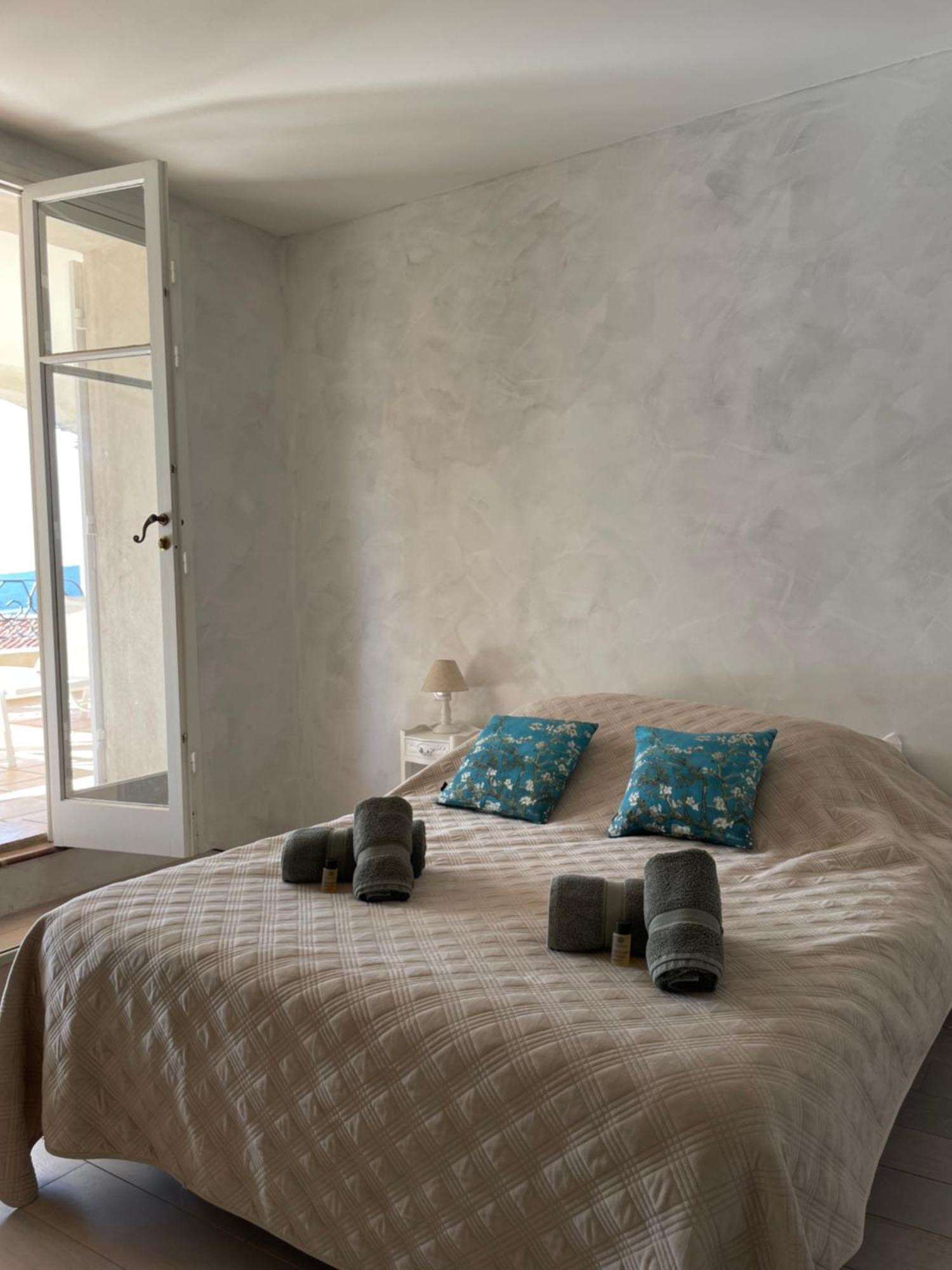 Le Chateau Des Costes Le Castellet  Exterior foto