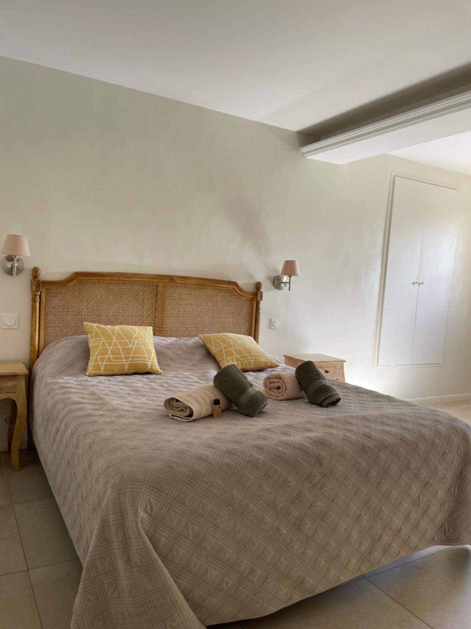 Le Chateau Des Costes Le Castellet  Exterior foto